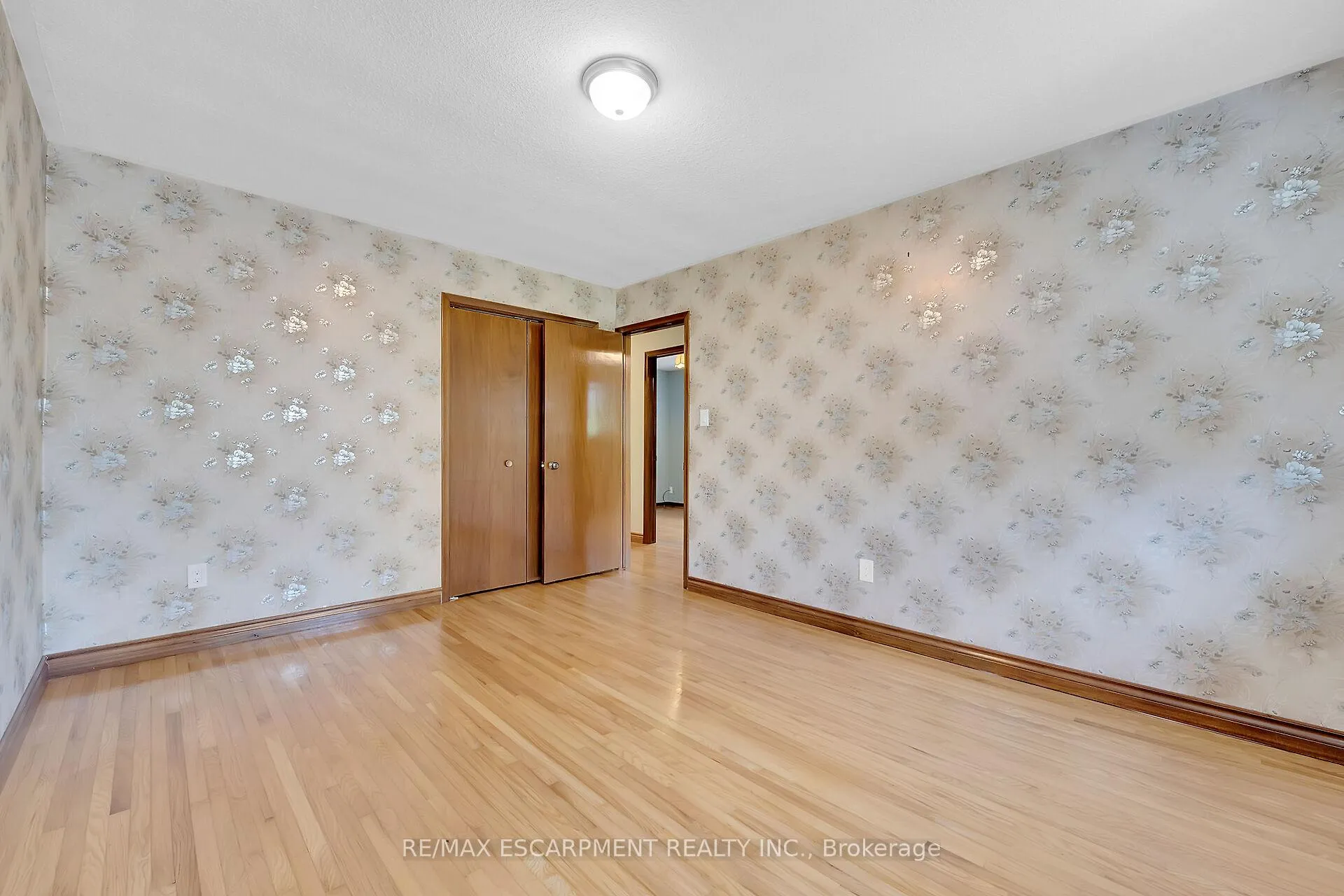 Photo 17 of 231 Green Road, Hamilton, Stoney Creek — HOMEH