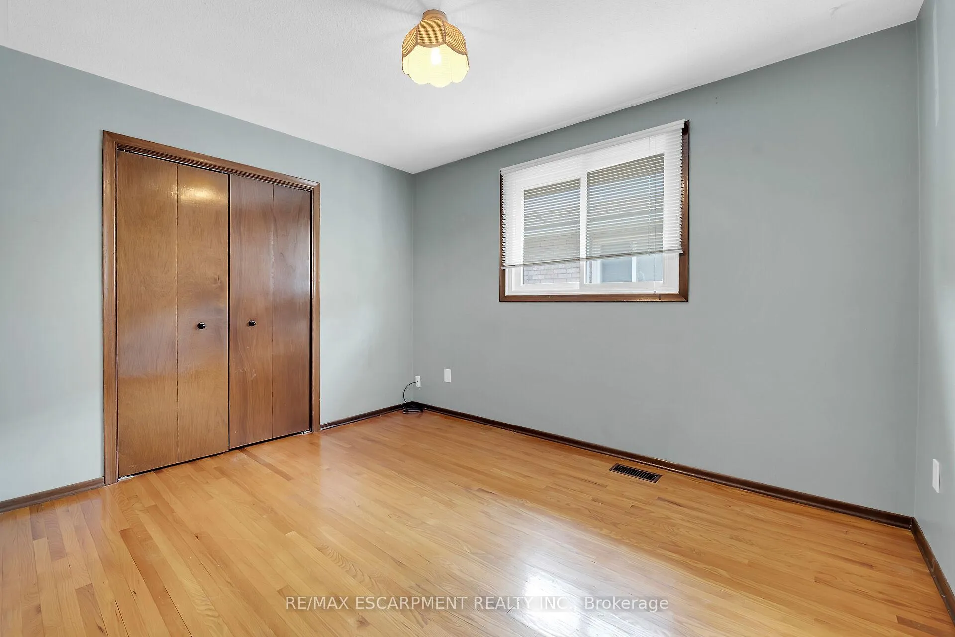 Photo 19 of 231 Green Road, Hamilton, Stoney Creek — HOMEH