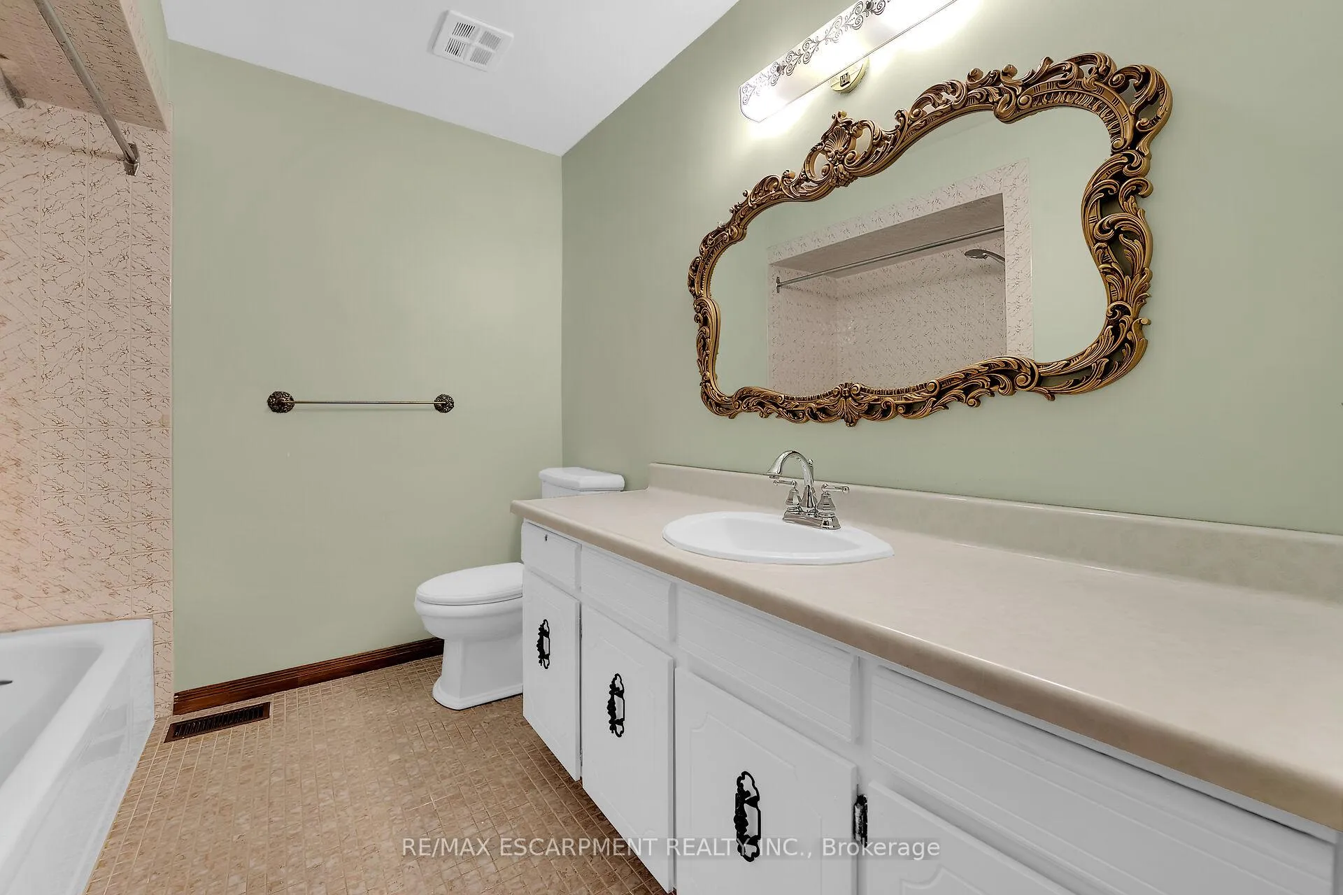 Photo 20 of 231 Green Road, Hamilton, Stoney Creek — HOMEH
