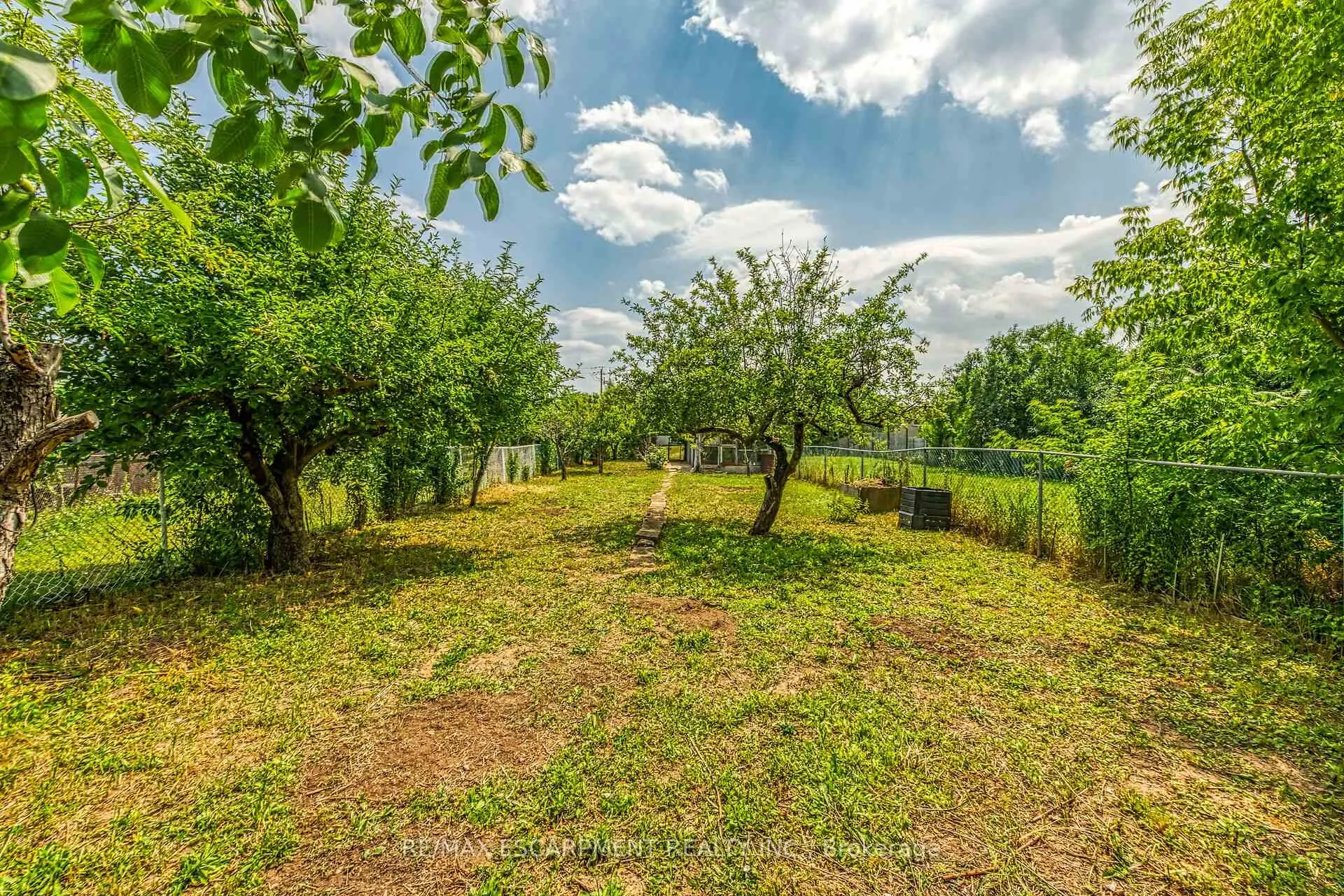 Photo 43 of 231 Green Road, Hamilton, Stoney Creek — HOMEH