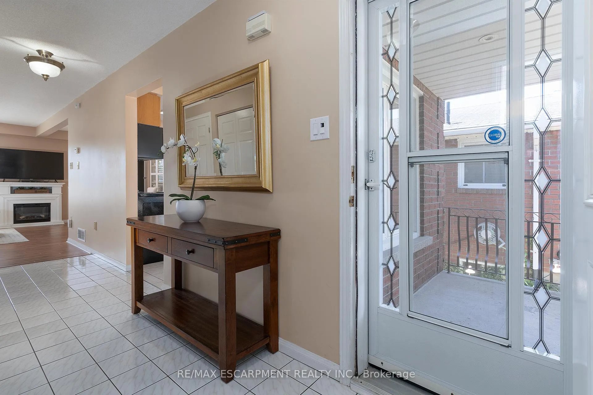 Photo 4 of 50 Ossington Drive, Hamilton, Broughton — HOMEH