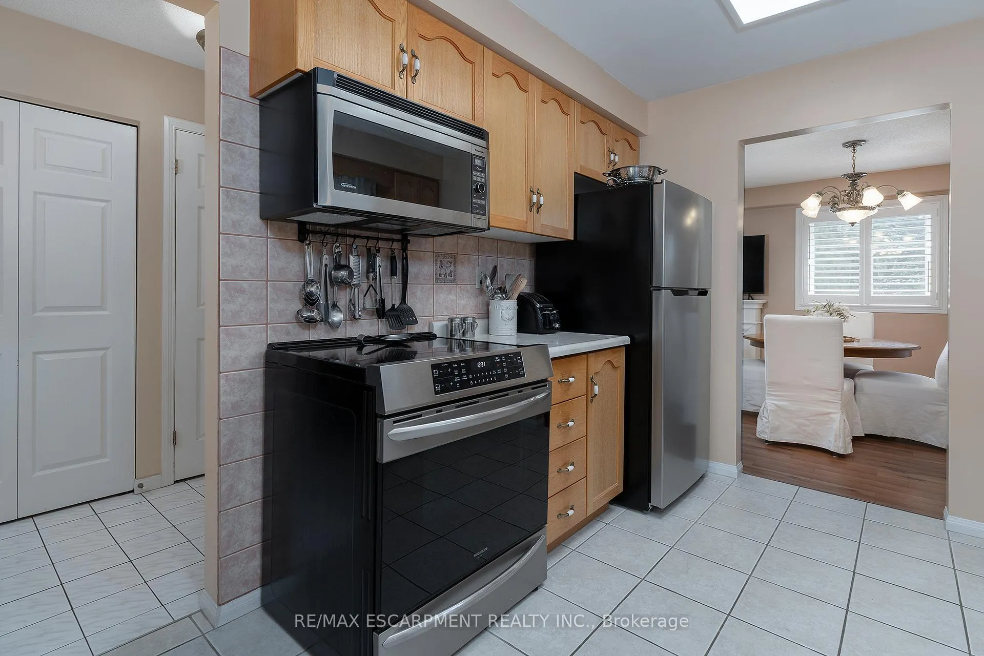 Photo 12 of 50 Ossington Drive, Hamilton, Broughton — HOMEH