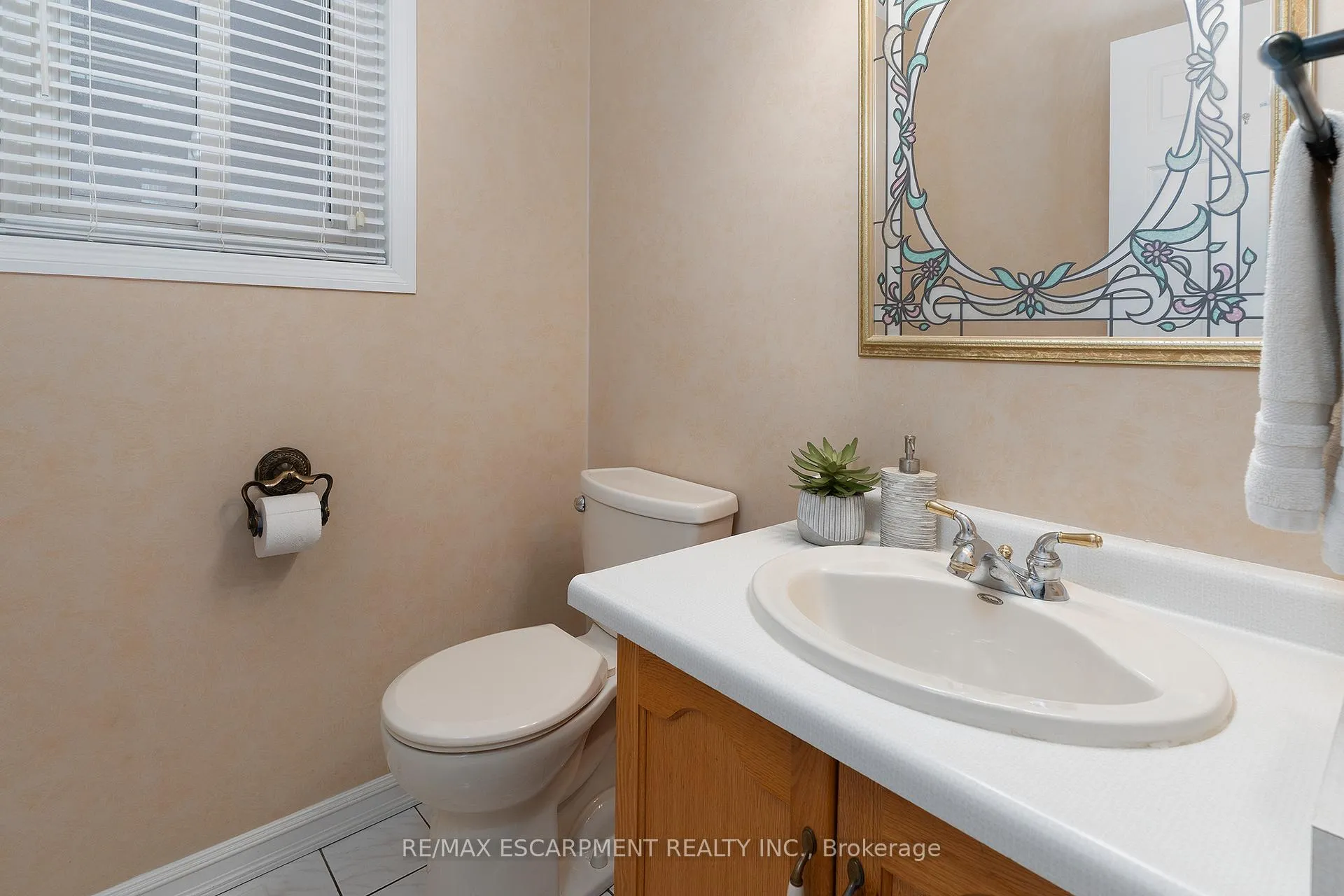 Photo 13 of 50 Ossington Drive, Hamilton, Broughton — HOMEH