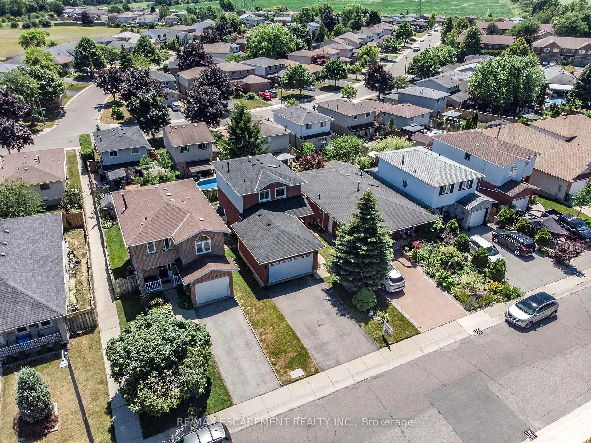 Photo 34 of 50 Ossington Drive, Hamilton, Broughton — HOMEH