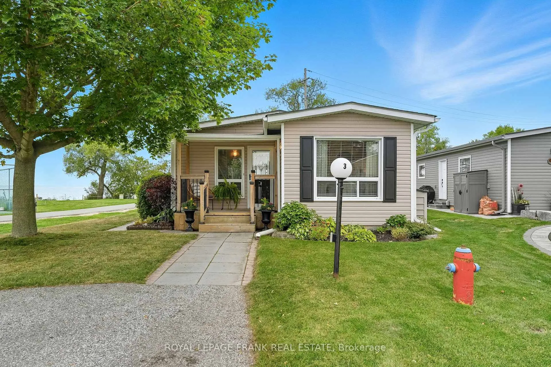 Photo 2 of 3 Wheelhouse Drive, Clarington, Newcastle — HOMEH