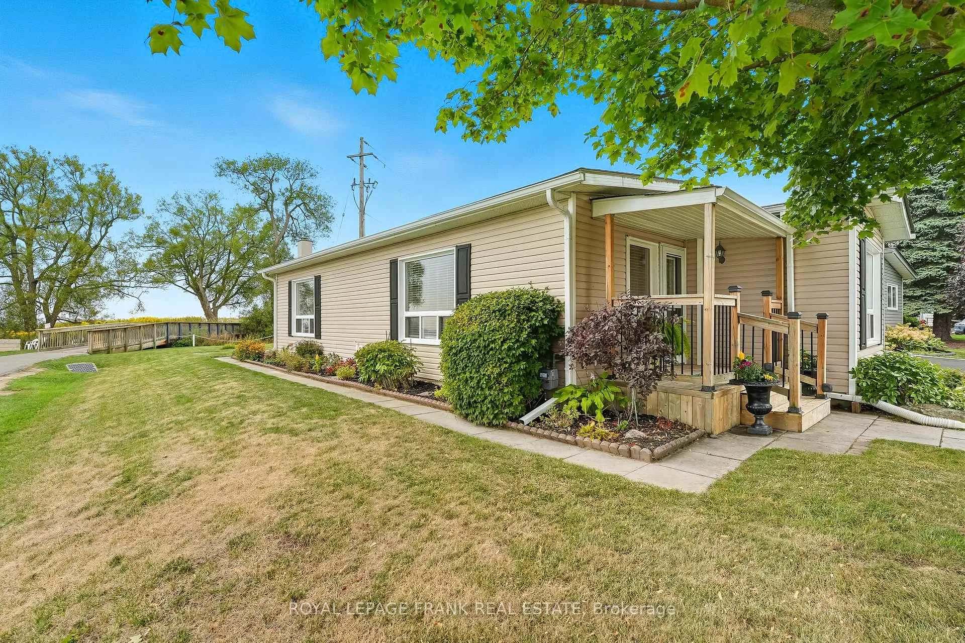 Photo 5 of 3 Wheelhouse Drive, Clarington, Newcastle — HOMEH