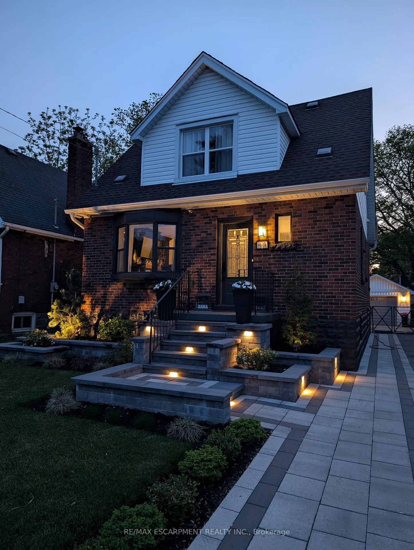 Photo 3 of 56 Highcliffe Avenue, Hamilton, Centremount — HOMEH