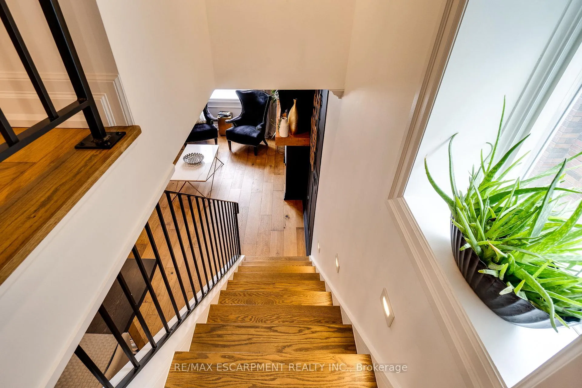 Photo 24 of 56 Highcliffe Avenue, Hamilton, Centremount — HOMEH