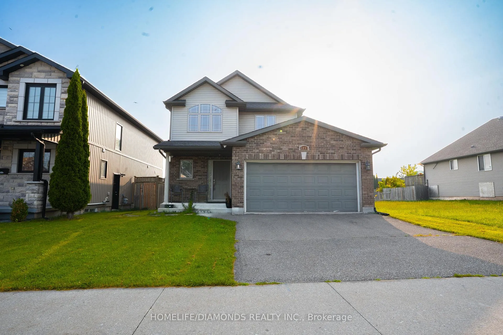 Photo 3 of 6857 Ailanthus Avenue, Niagara Falls, Arad/Fallsview — HOMEH