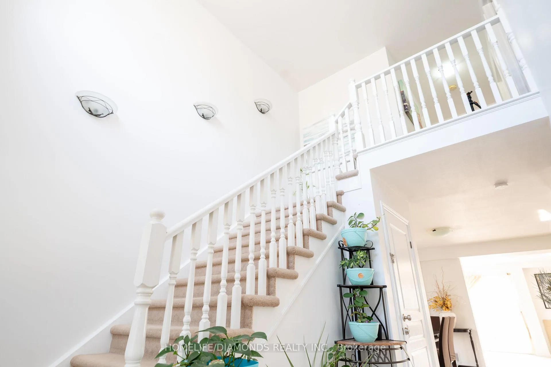 Photo 5 of 6857 Ailanthus Avenue, Niagara Falls, Arad/Fallsview — HOMEH