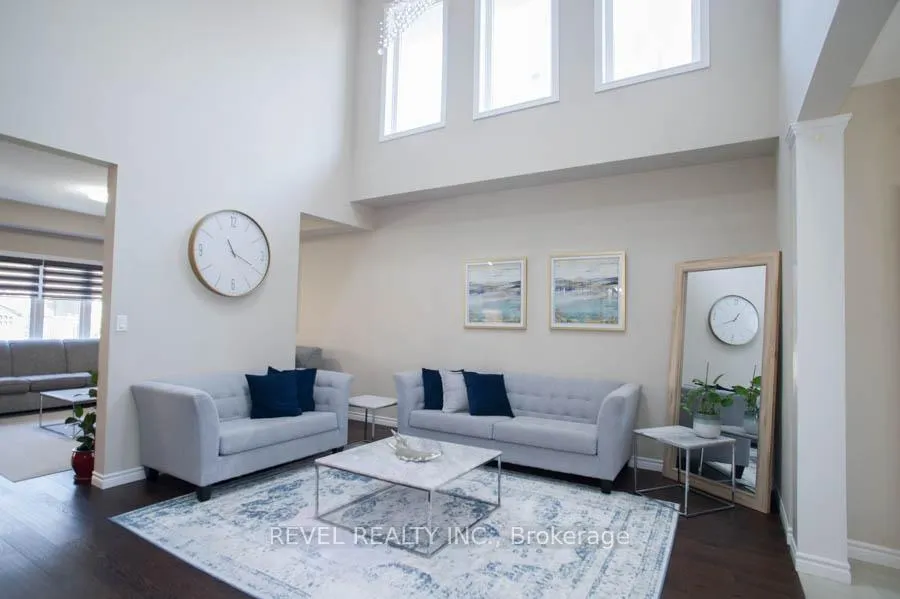 Photo 6 of 28 Vic Chambers Place, Brant, Paris — HOMEH