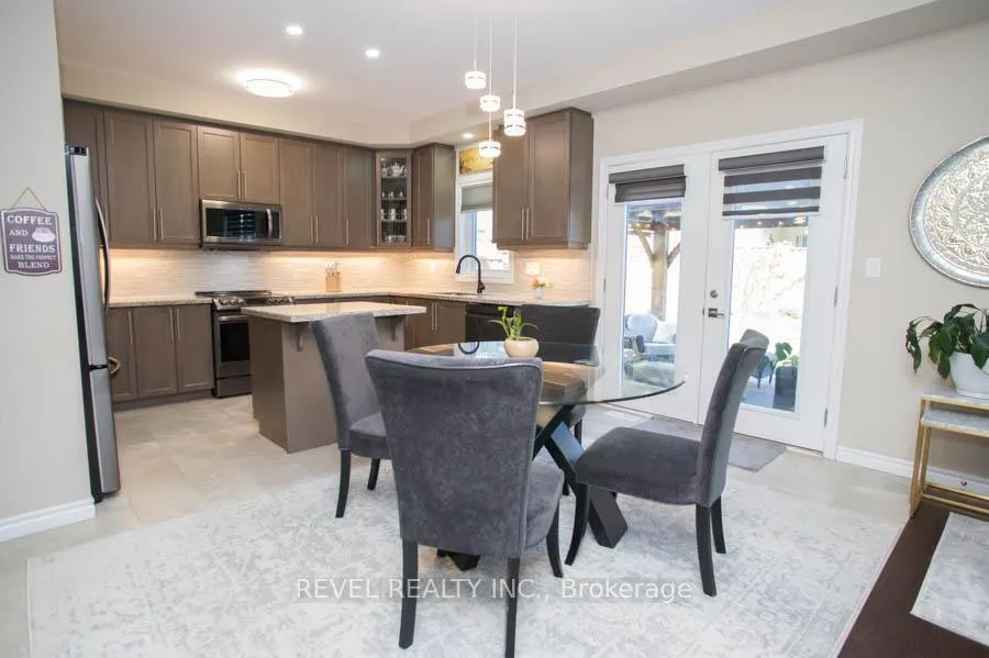 Photo 12 of 28 Vic Chambers Place, Brant, Paris — HOMEH