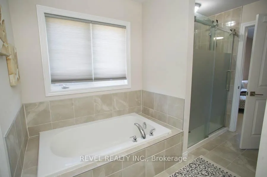 Photo 21 of 28 Vic Chambers Place, Brant, Paris — HOMEH