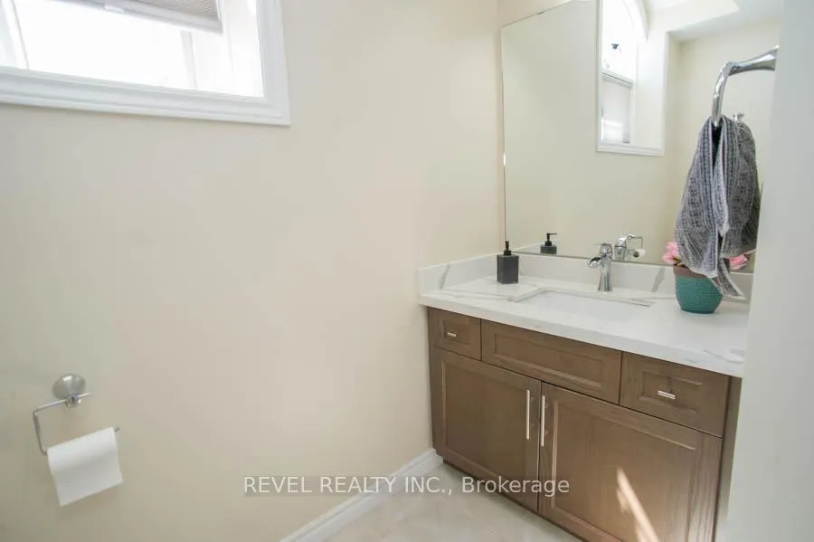 Photo 30 of 28 Vic Chambers Place, Brant, Paris — HOMEH