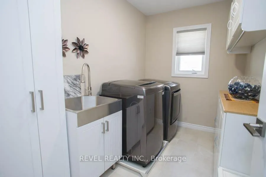 Photo 31 of 28 Vic Chambers Place, Brant, Paris — HOMEH