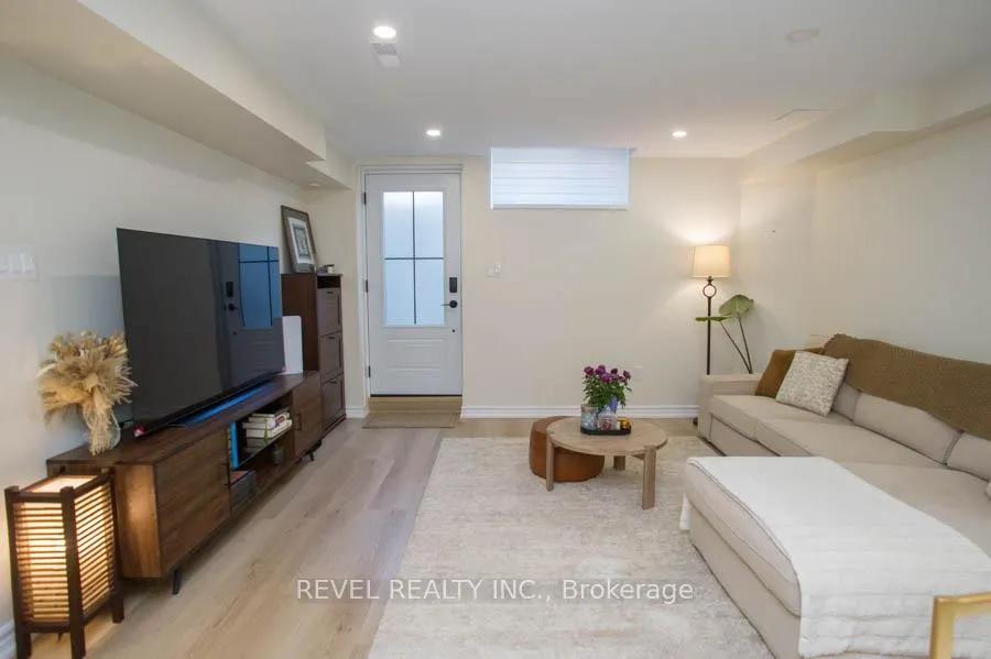 Photo 32 of 28 Vic Chambers Place, Brant, Paris — HOMEH