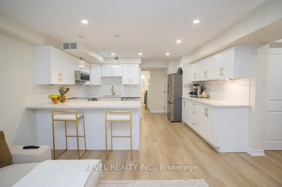 Photo 34 of 28 Vic Chambers Place, Brant, Paris — HOMEH