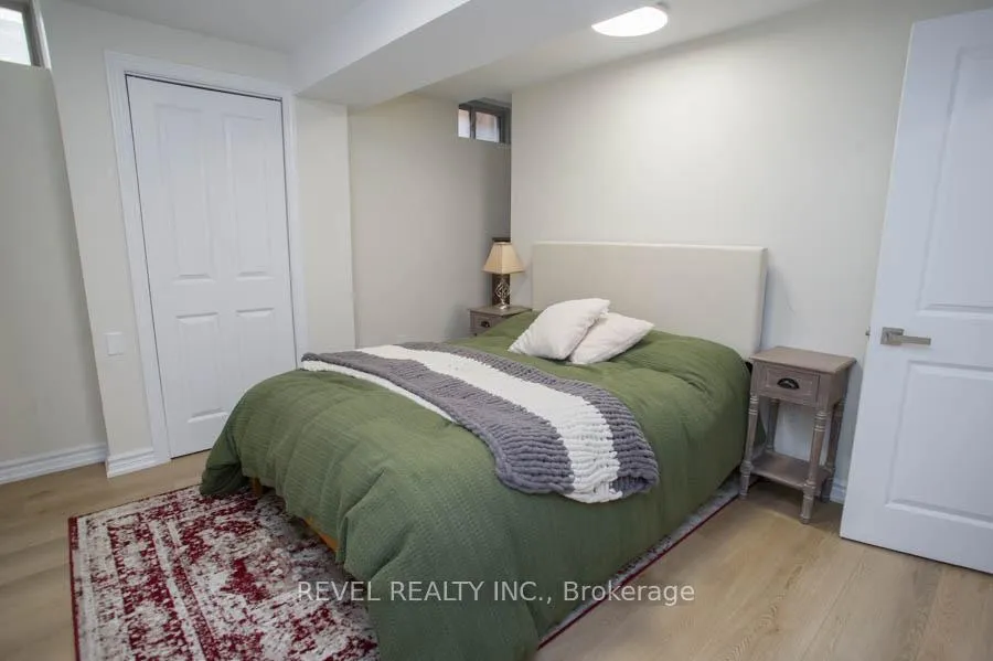 Photo 37 of 28 Vic Chambers Place, Brant, Paris — HOMEH