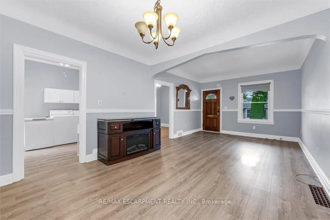 Photo 5 of 70 Norman Street, Hamilton, Crown Point — HOMEH