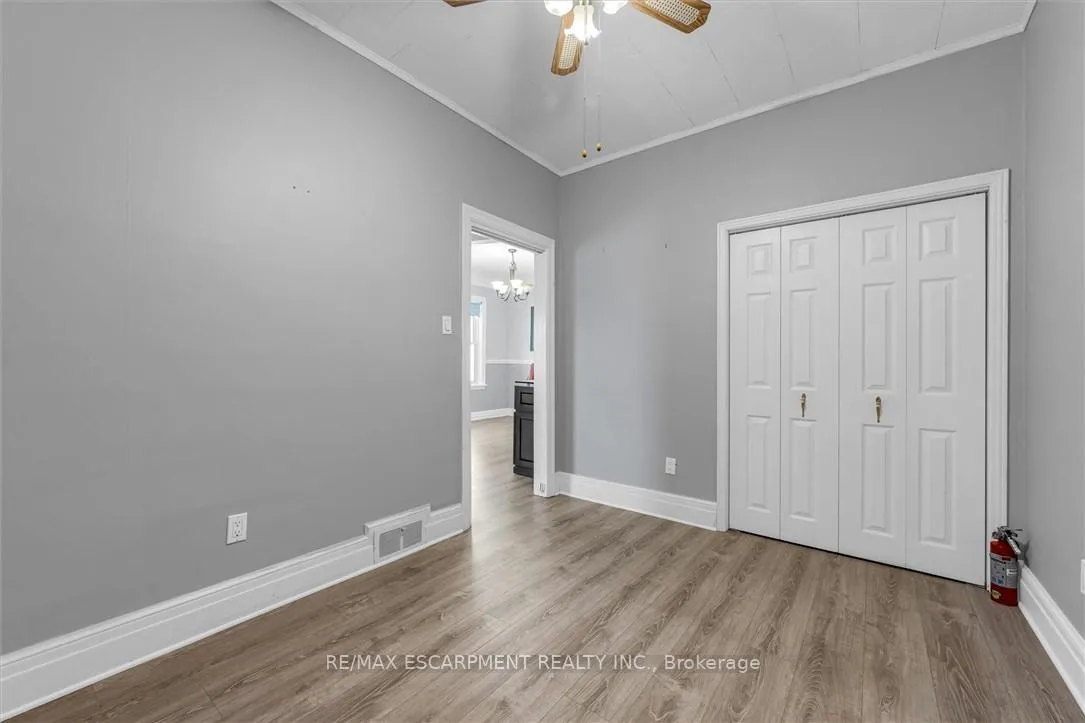Photo 8 of 70 Norman Street, Hamilton, Crown Point — HOMEH