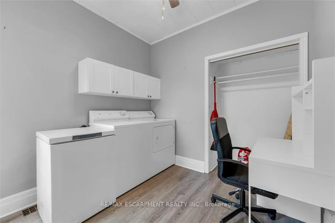 Photo 9 of 70 Norman Street, Hamilton, Crown Point — HOMEH