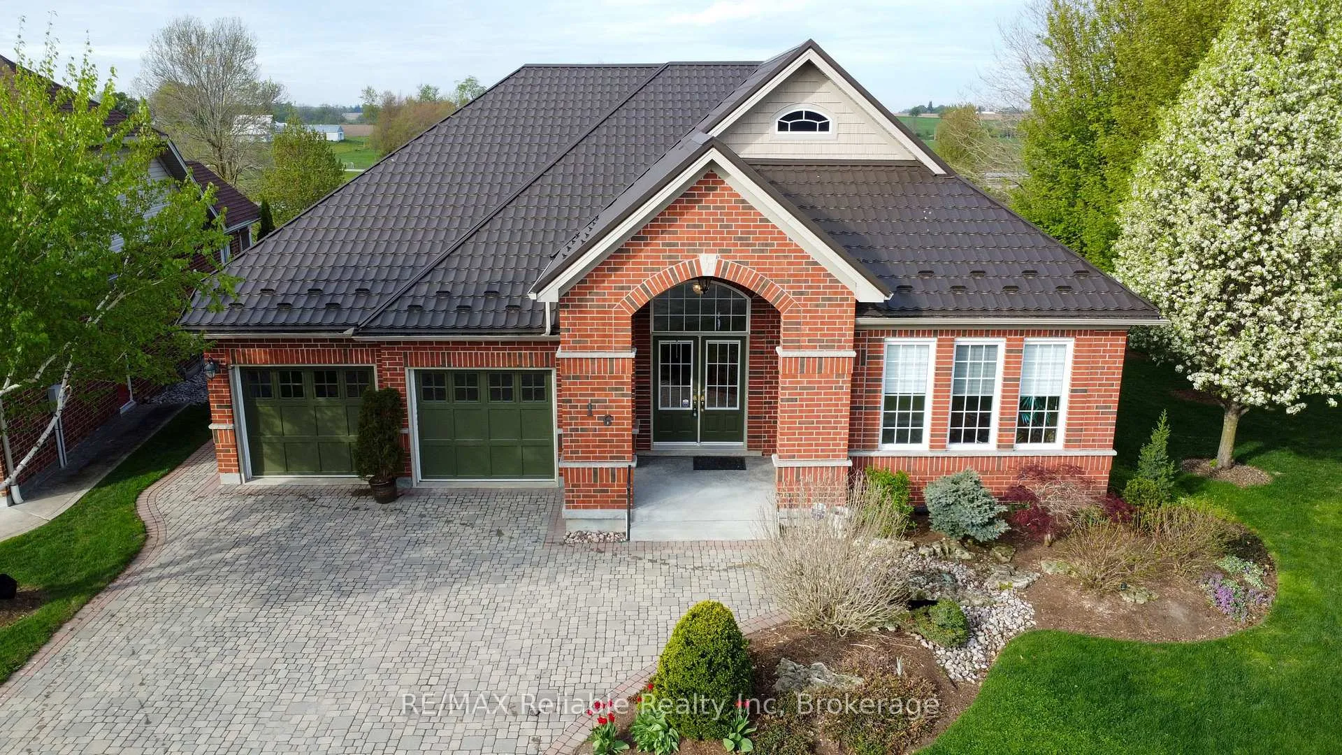 Photo 2 of 16 Stornoway Crescent, Huron East, Seaforth — HOMEH