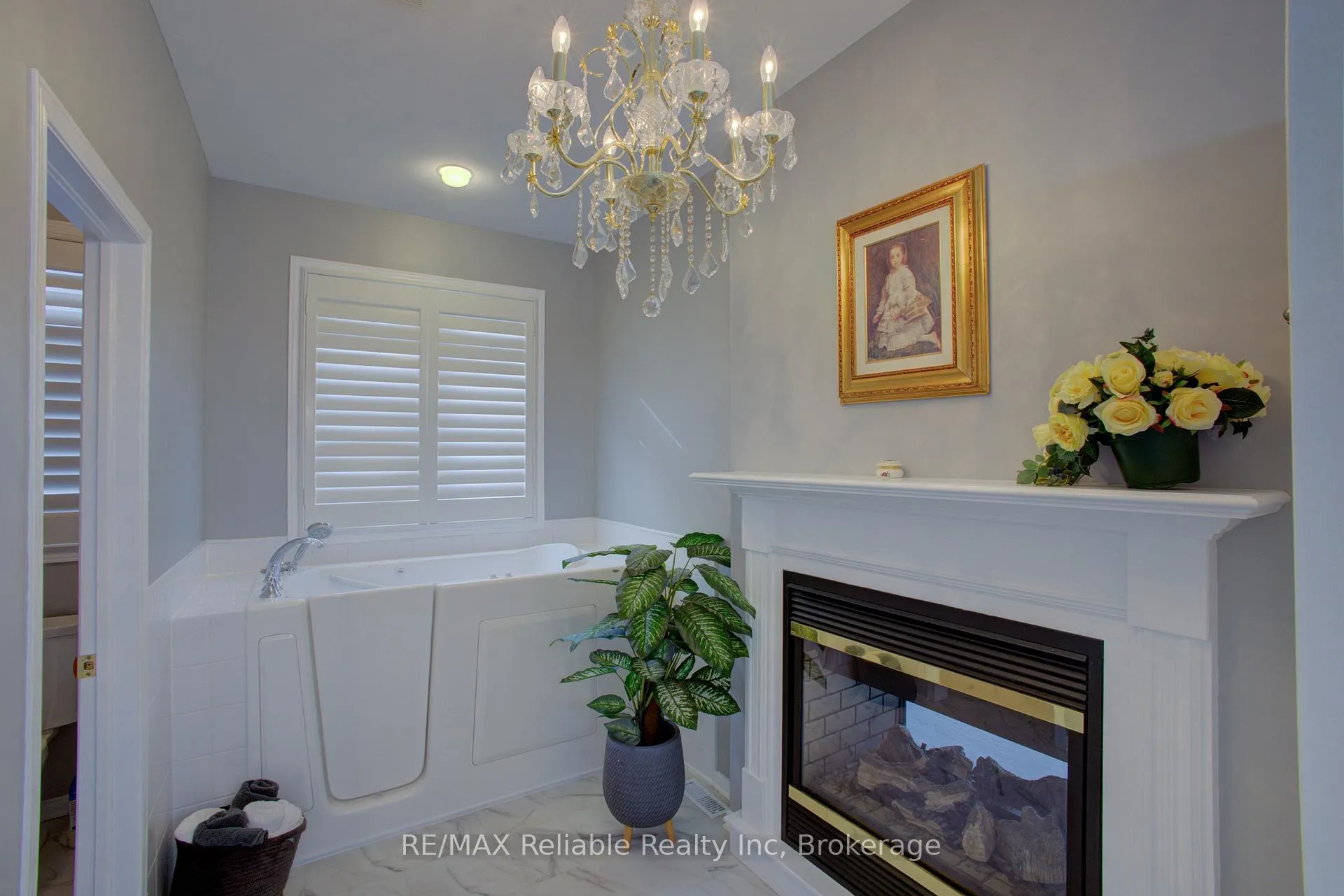 Photo 10 of 16 Stornoway Crescent, Huron East, Seaforth — HOMEH