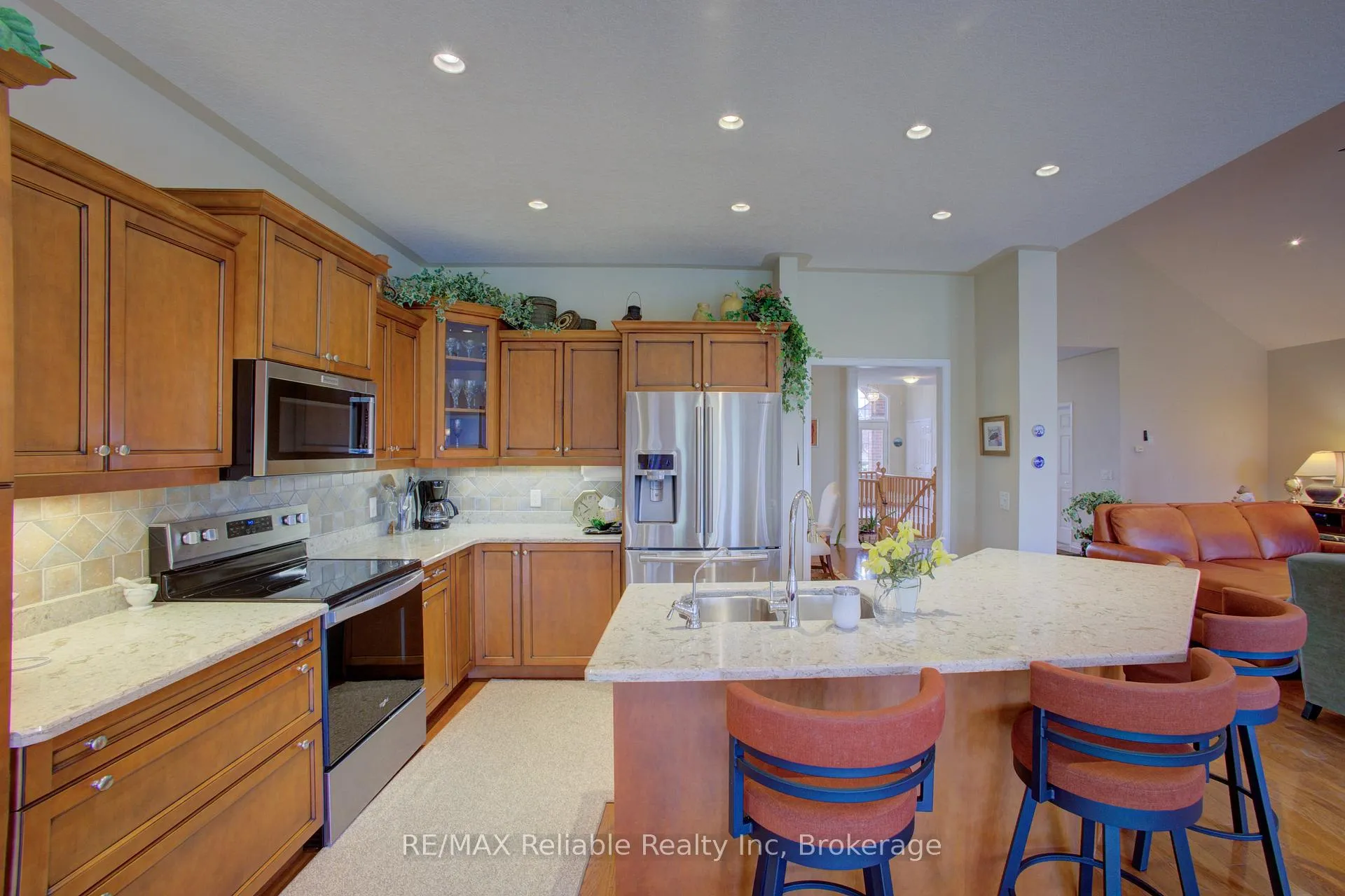Photo 13 of 16 Stornoway Crescent, Huron East, Seaforth — HOMEH