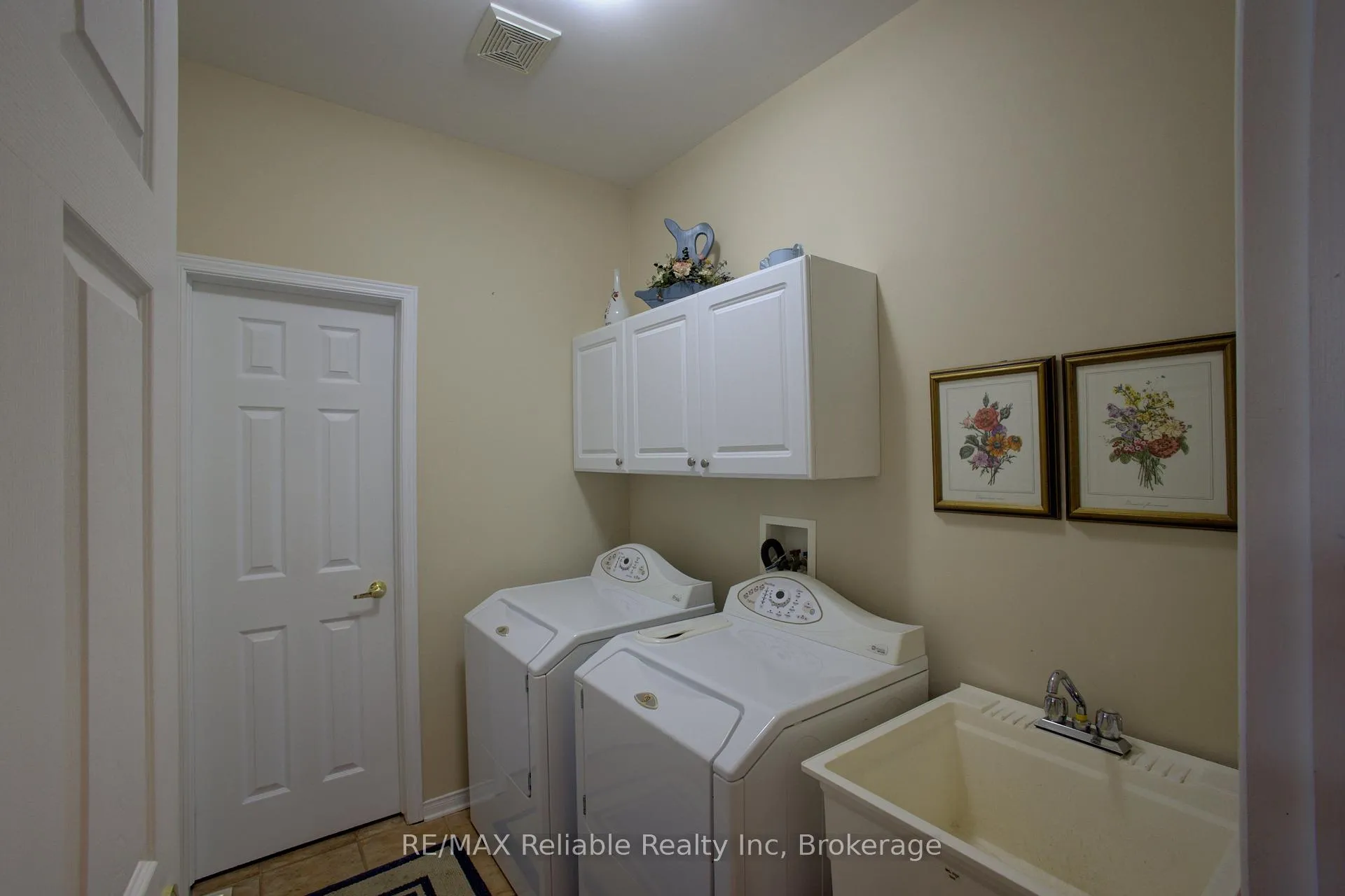 Photo 22 of 16 Stornoway Crescent, Huron East, Seaforth — HOMEH