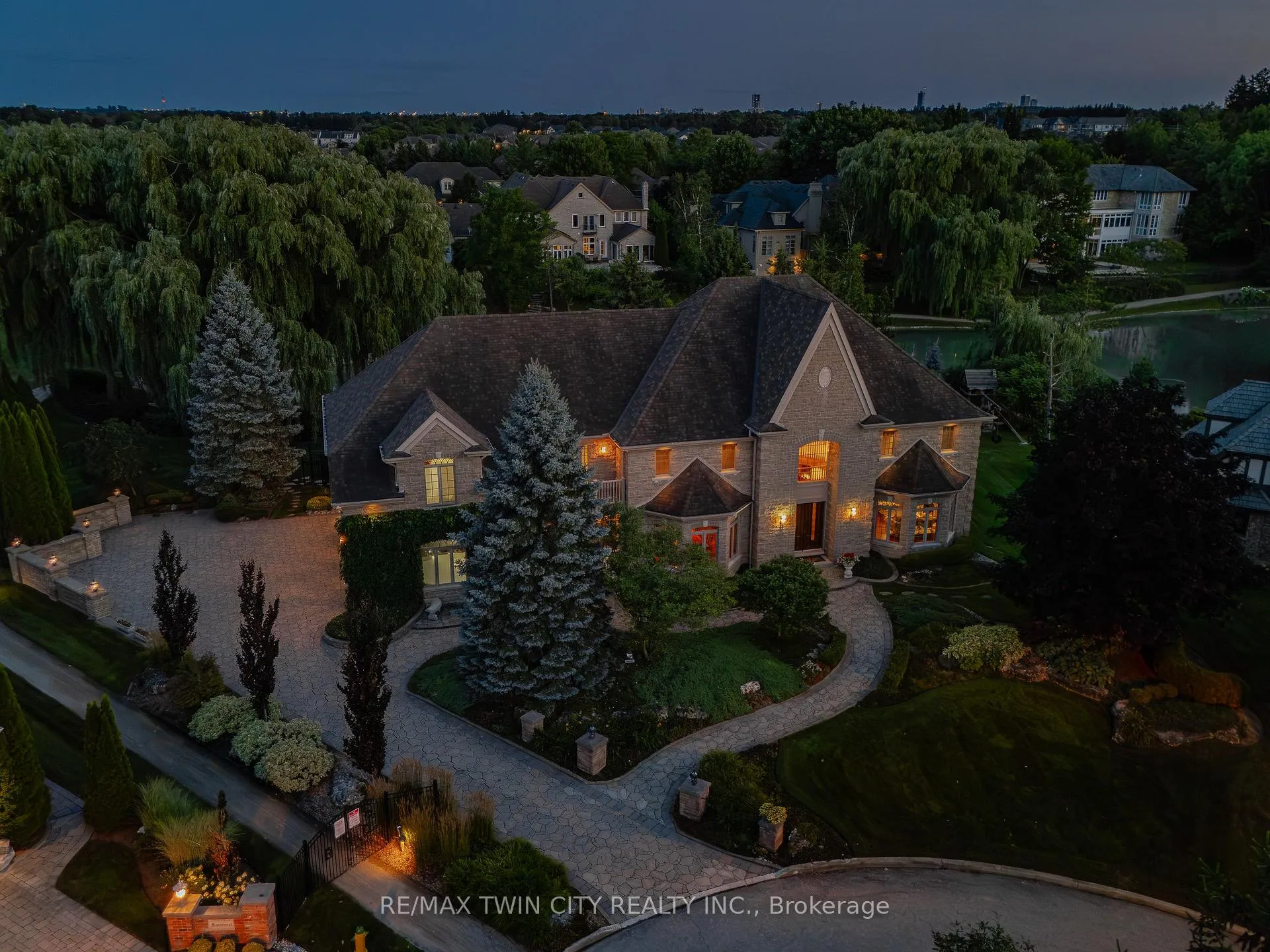 Photo 2 of 375 River Oak Place, Waterloo — HOMEH