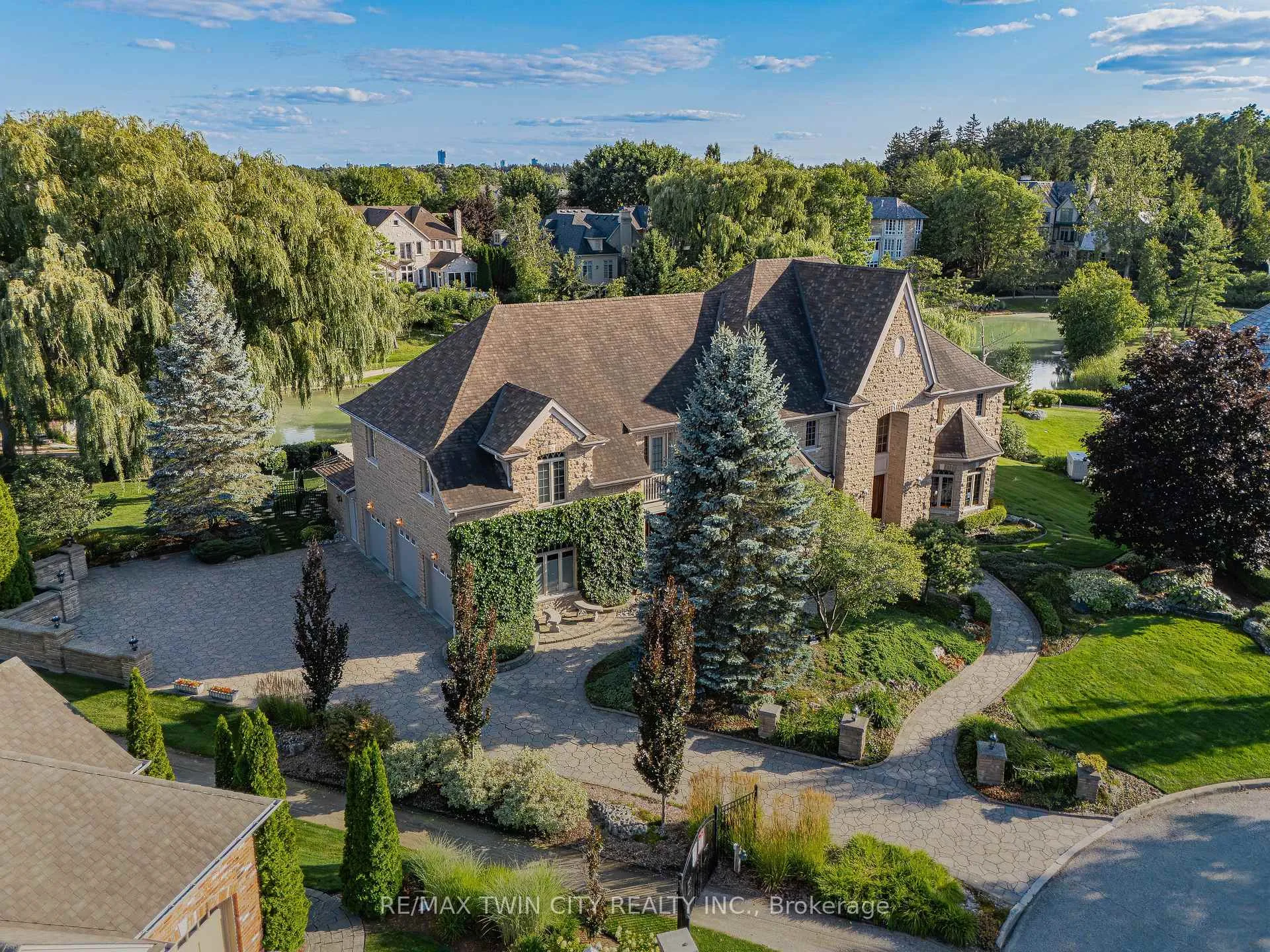 Photo 3 of 375 River Oak Place, Waterloo — HOMEH