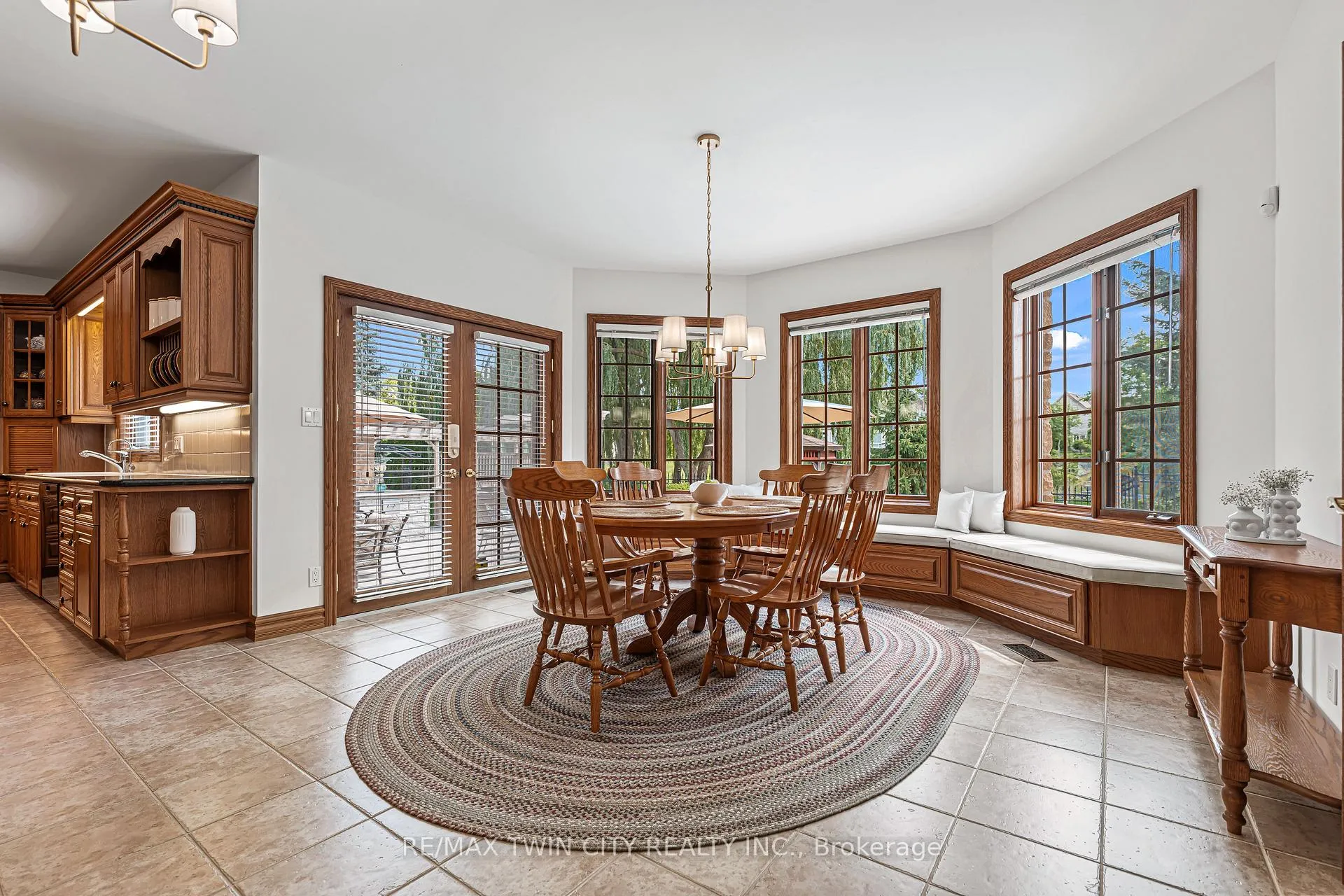 Photo 12 of 375 River Oak Place, Waterloo — HOMEH