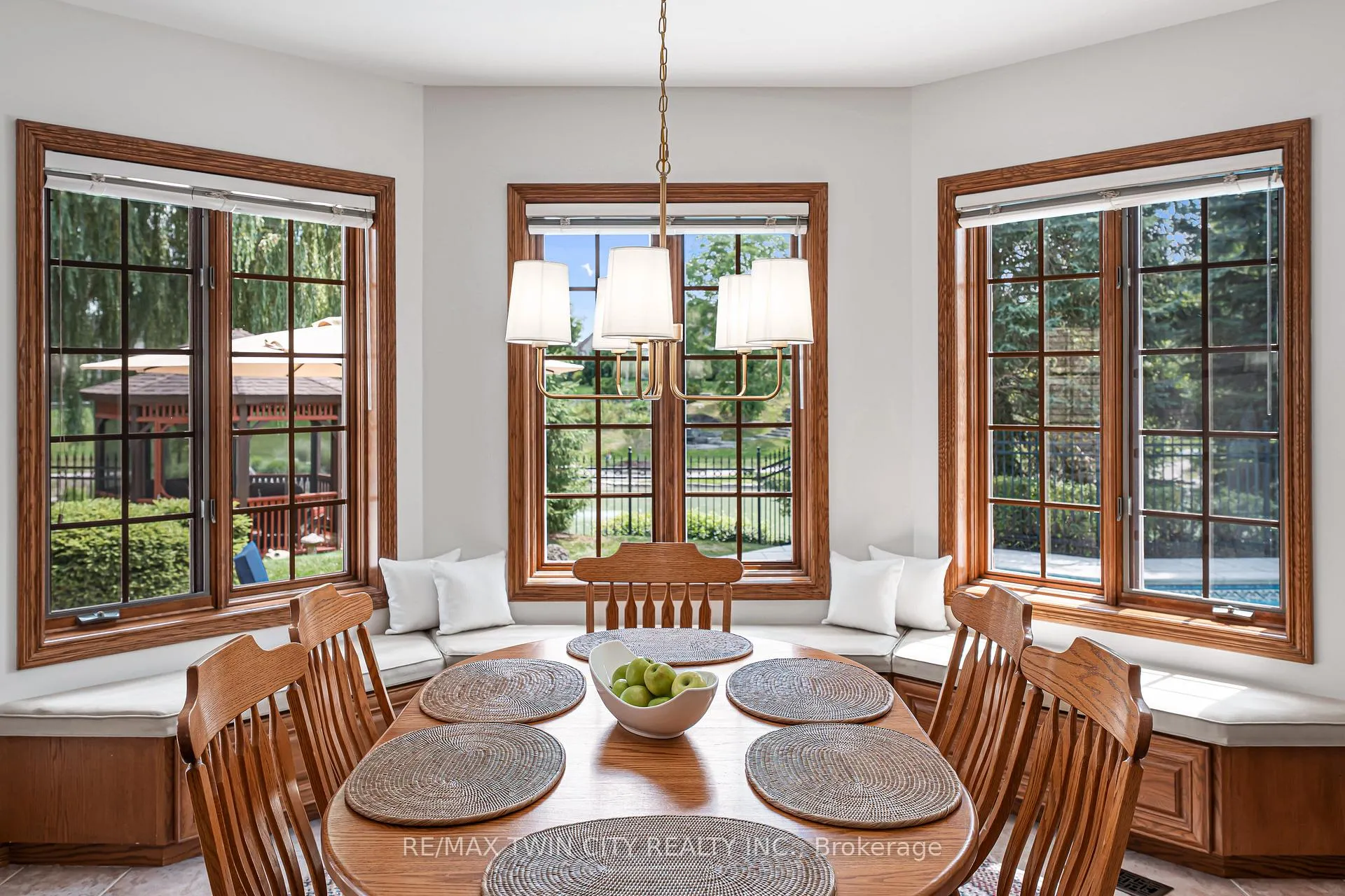 Photo 13 of 375 River Oak Place, Waterloo — HOMEH