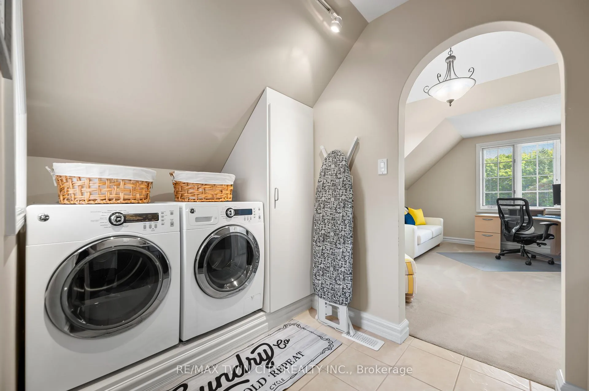 Photo 24 of 375 River Oak Place, Waterloo — HOMEH