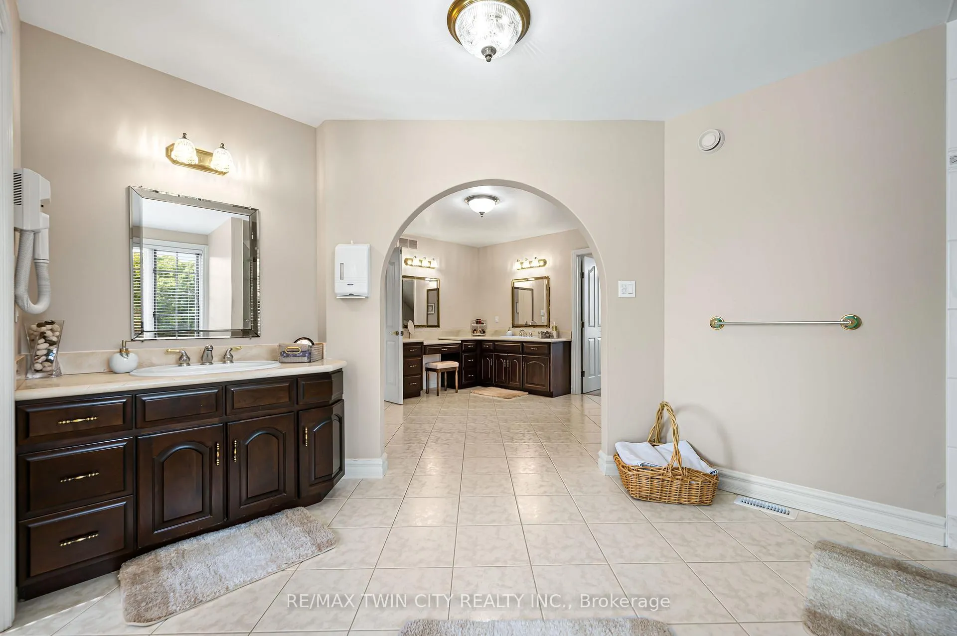 Photo 27 of 375 River Oak Place, Waterloo — HOMEH