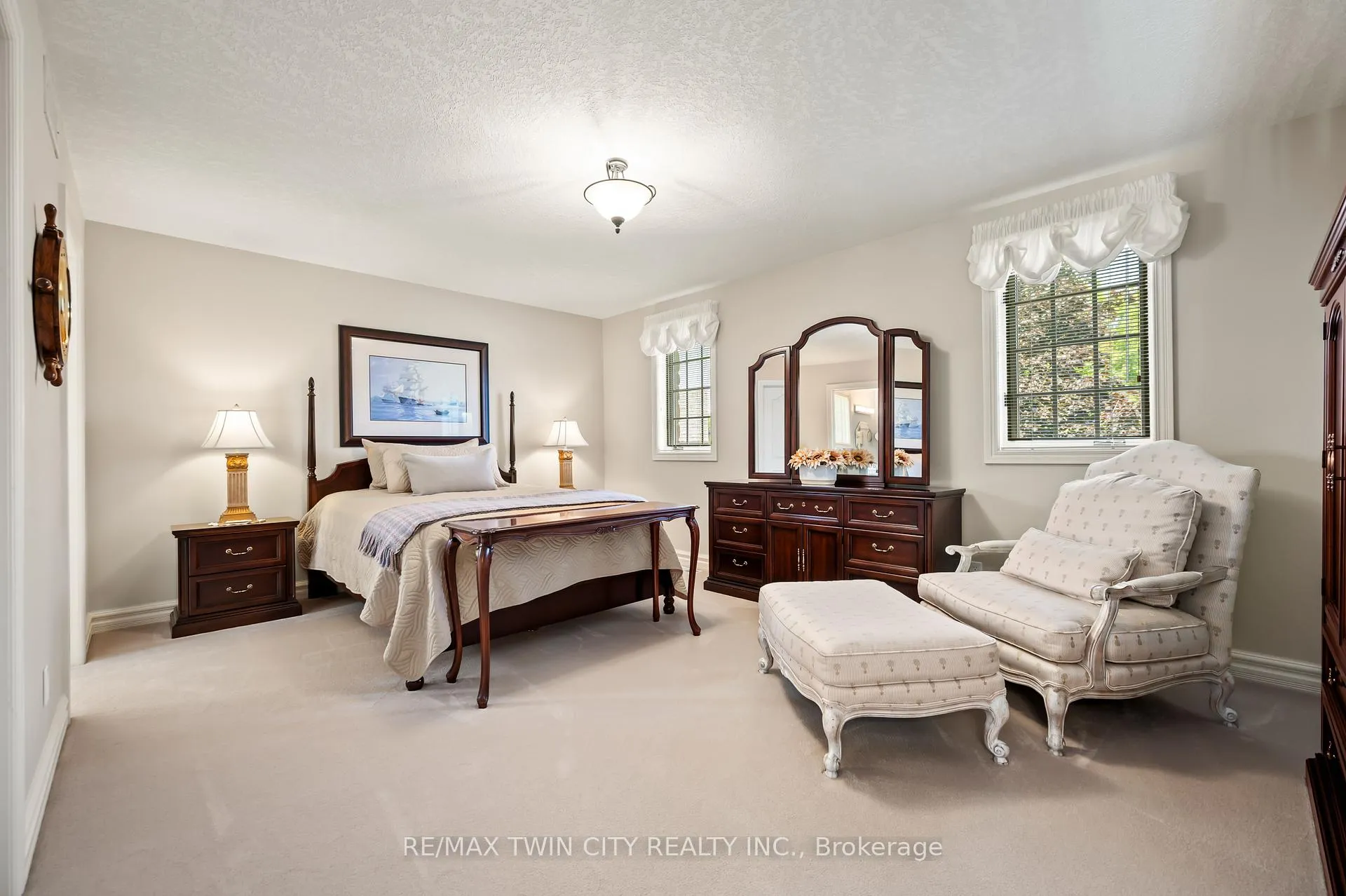 Photo 29 of 375 River Oak Place, Waterloo — HOMEH