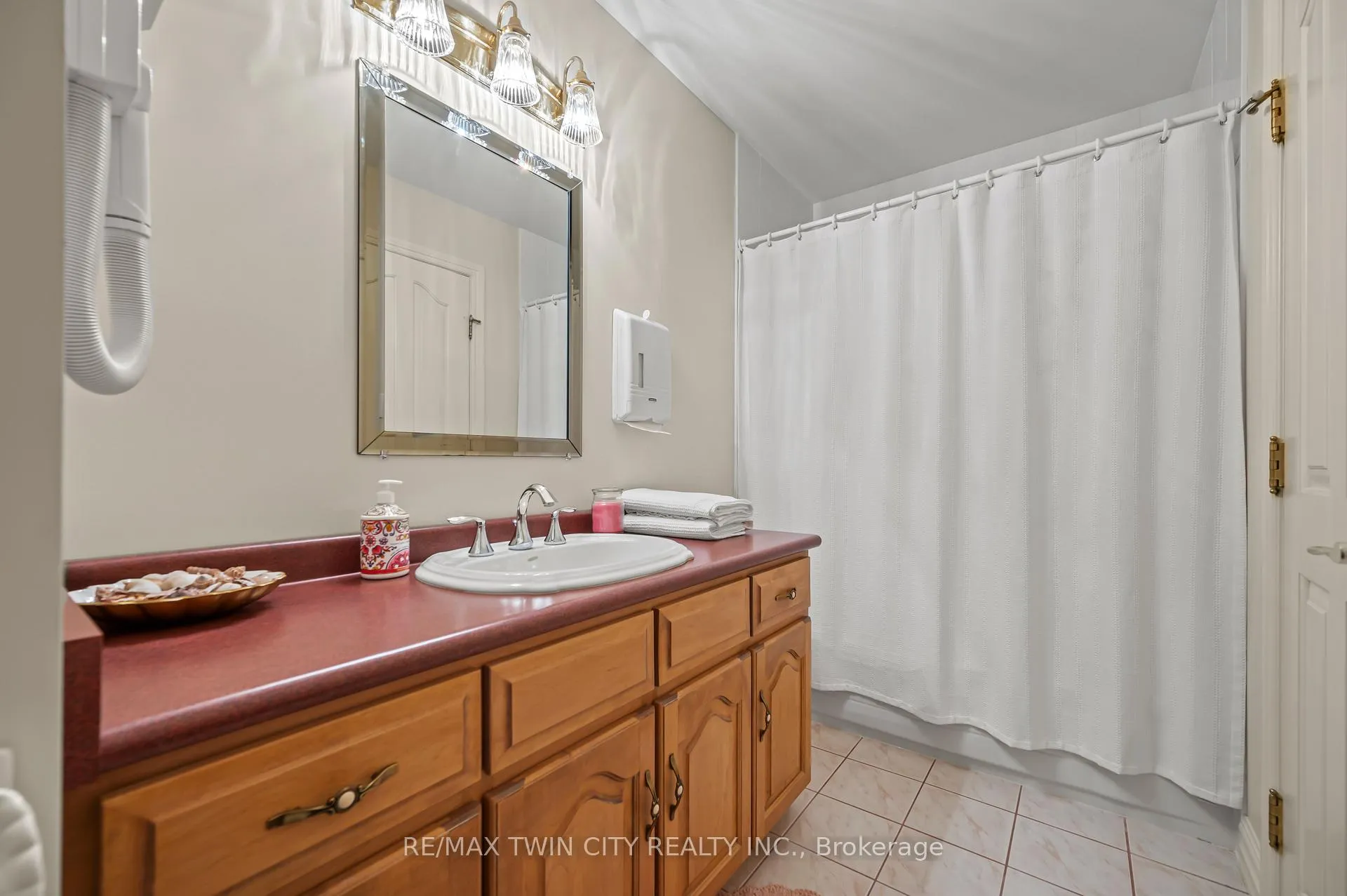 Photo 30 of 375 River Oak Place, Waterloo — HOMEH