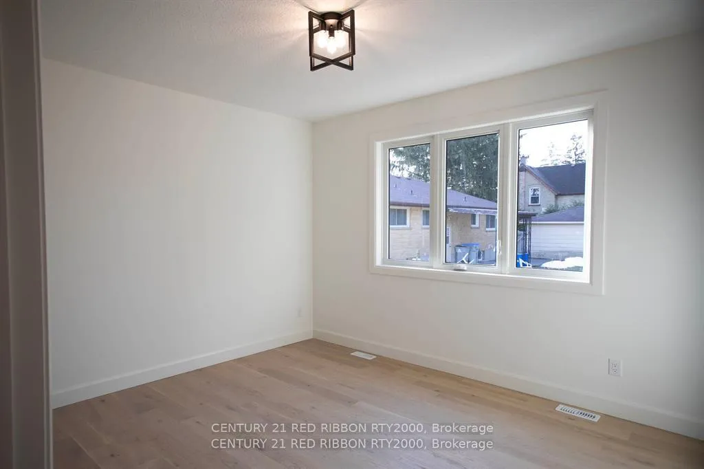 Photo 10 of Unit 20, 430 Head Street N, Strathroy-Caradoc, NE — HOMEH