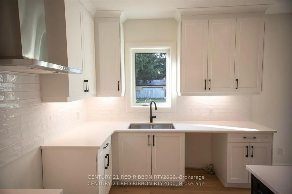 Photo 17 of Unit 20, 430 Head Street N, Strathroy-Caradoc, NE — HOMEH