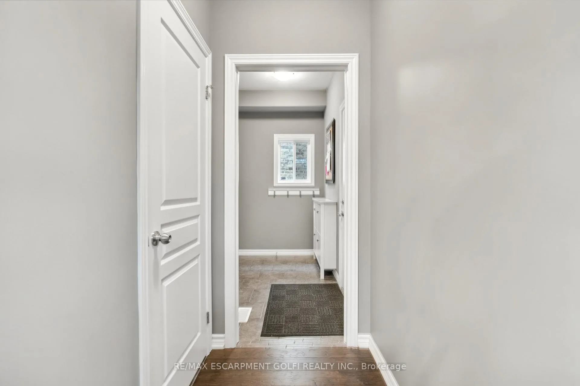 Photo 19 of 132 Lampman Drive, Grimsby, Grimsby West — HOMEH