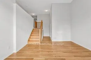 Photo 14 of 39 Yale Drive, Hamilton, Mount Hope — HOMEH
