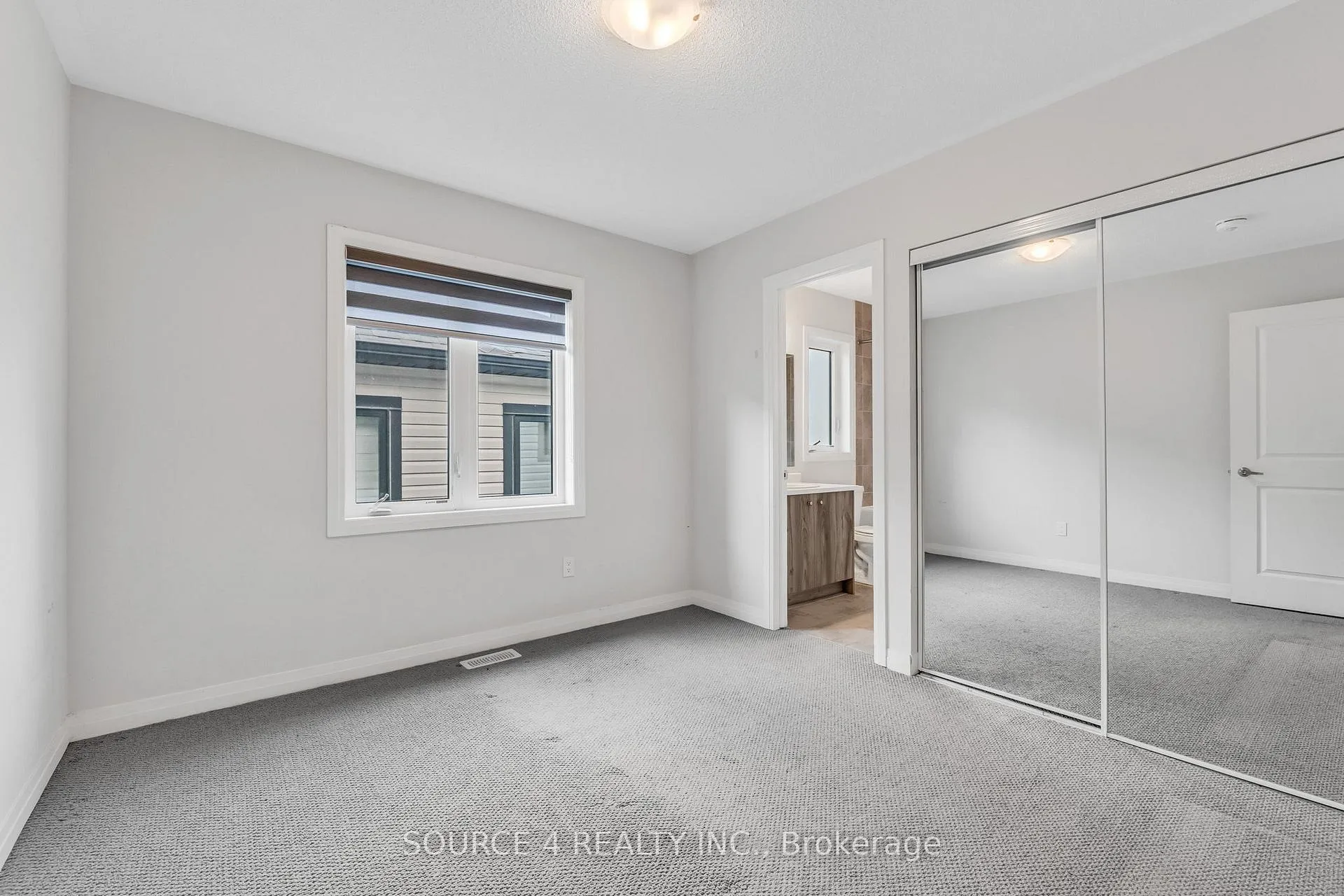 Photo 21 of 39 Yale Drive, Hamilton, Mount Hope — HOMEH