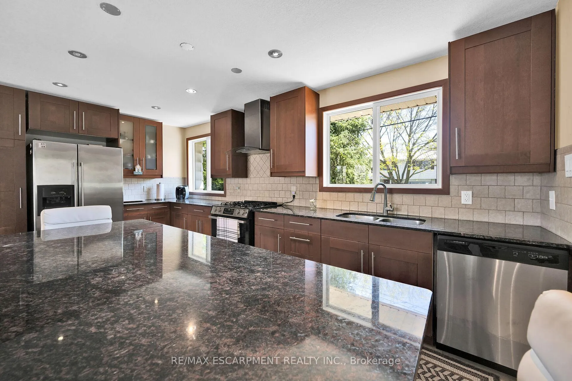 Photo 5 of 2 Par Place, Hamilton, Gershome — HOMEH