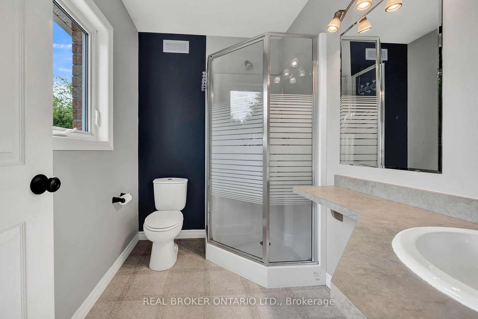 Photo 16 of 7635 Wellington Road 7, Mapleton, Rural Mapleton — HOMEH