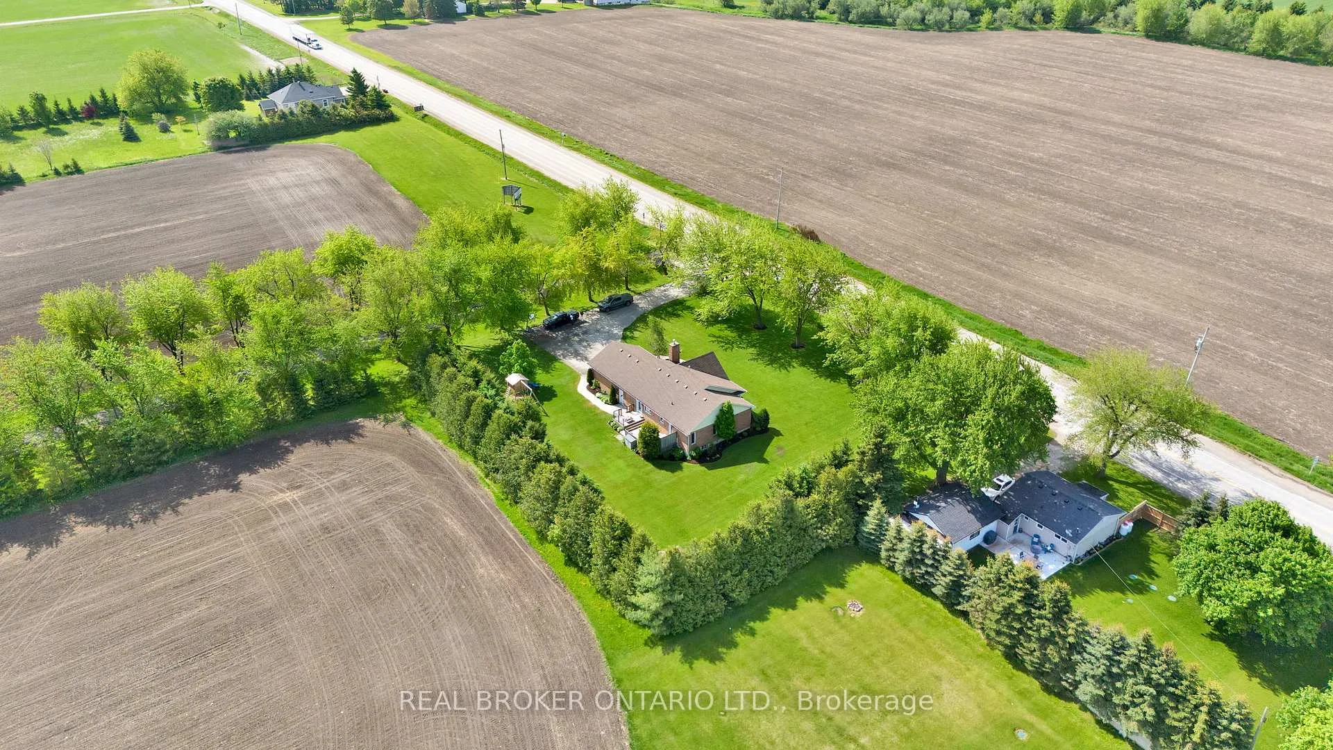 Photo 37 of 7635 Wellington Road 7, Mapleton, Rural Mapleton — HOMEH