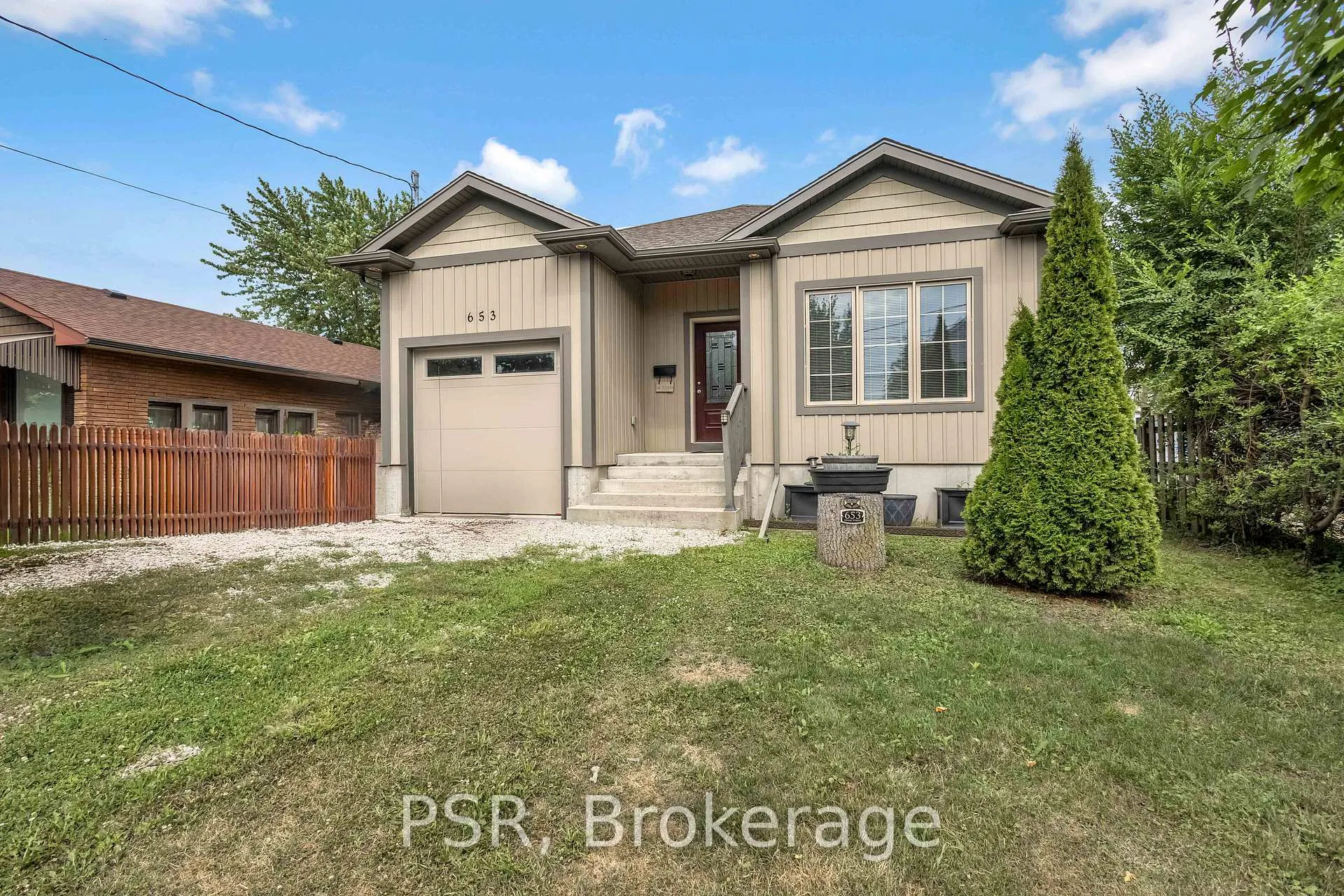 Photo 1 of 653 Deere Street, Welland, Lincoln/Crowland — HOMEH