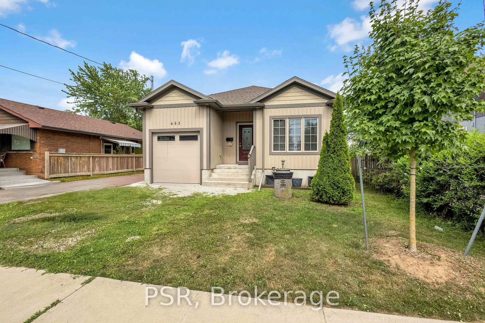 Photo 3 of 653 Deere Street, Welland, Lincoln/Crowland — HOMEH