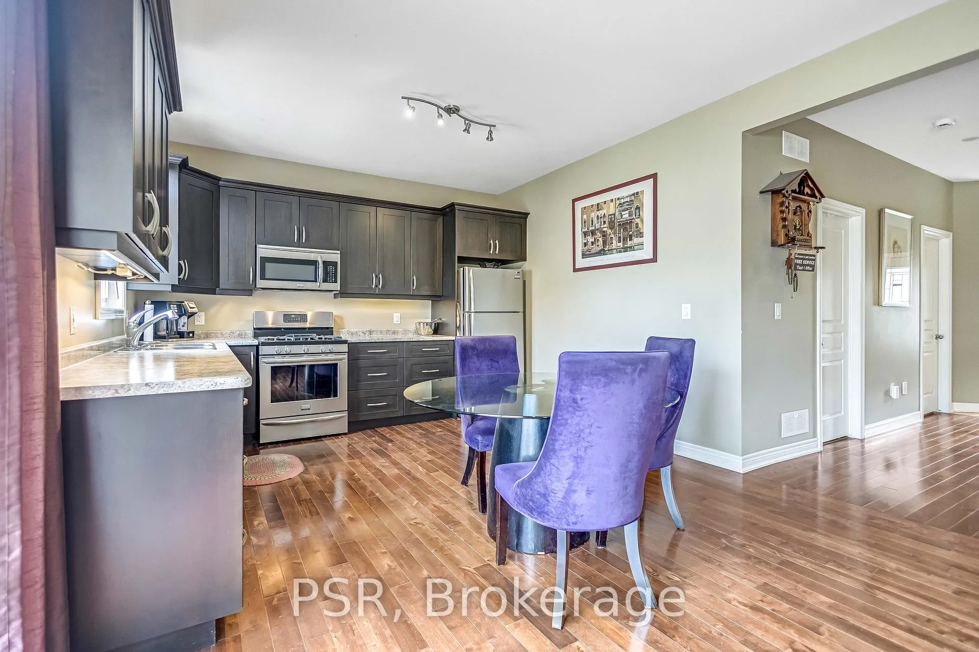 Photo 8 of 653 Deere Street, Welland, Lincoln/Crowland — HOMEH