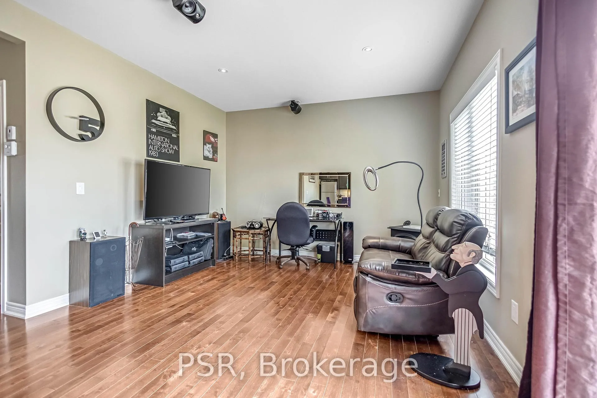 Photo 11 of 653 Deere Street, Welland, Lincoln/Crowland — HOMEH