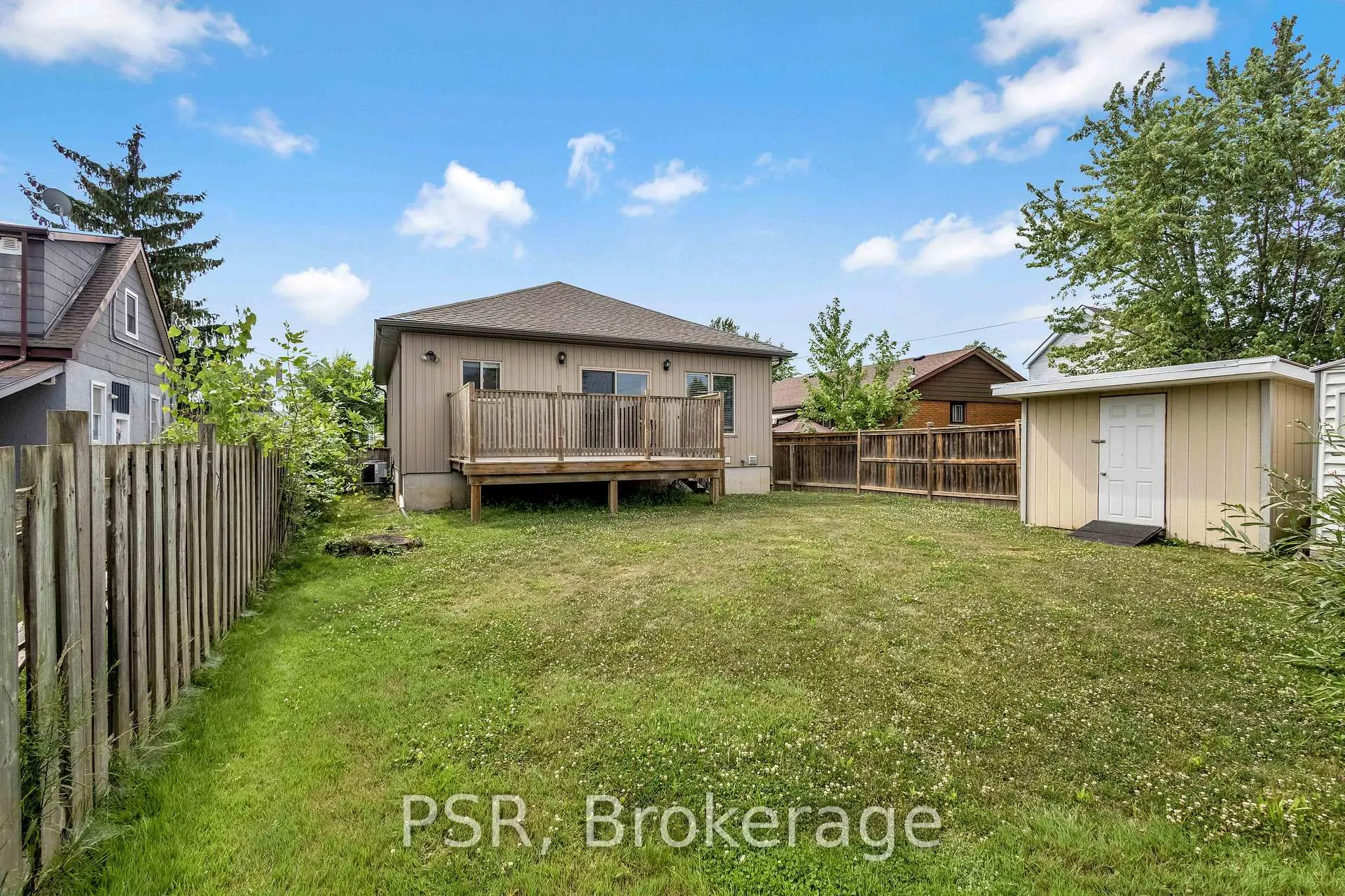 Photo 23 of 653 Deere Street, Welland, Lincoln/Crowland — HOMEH